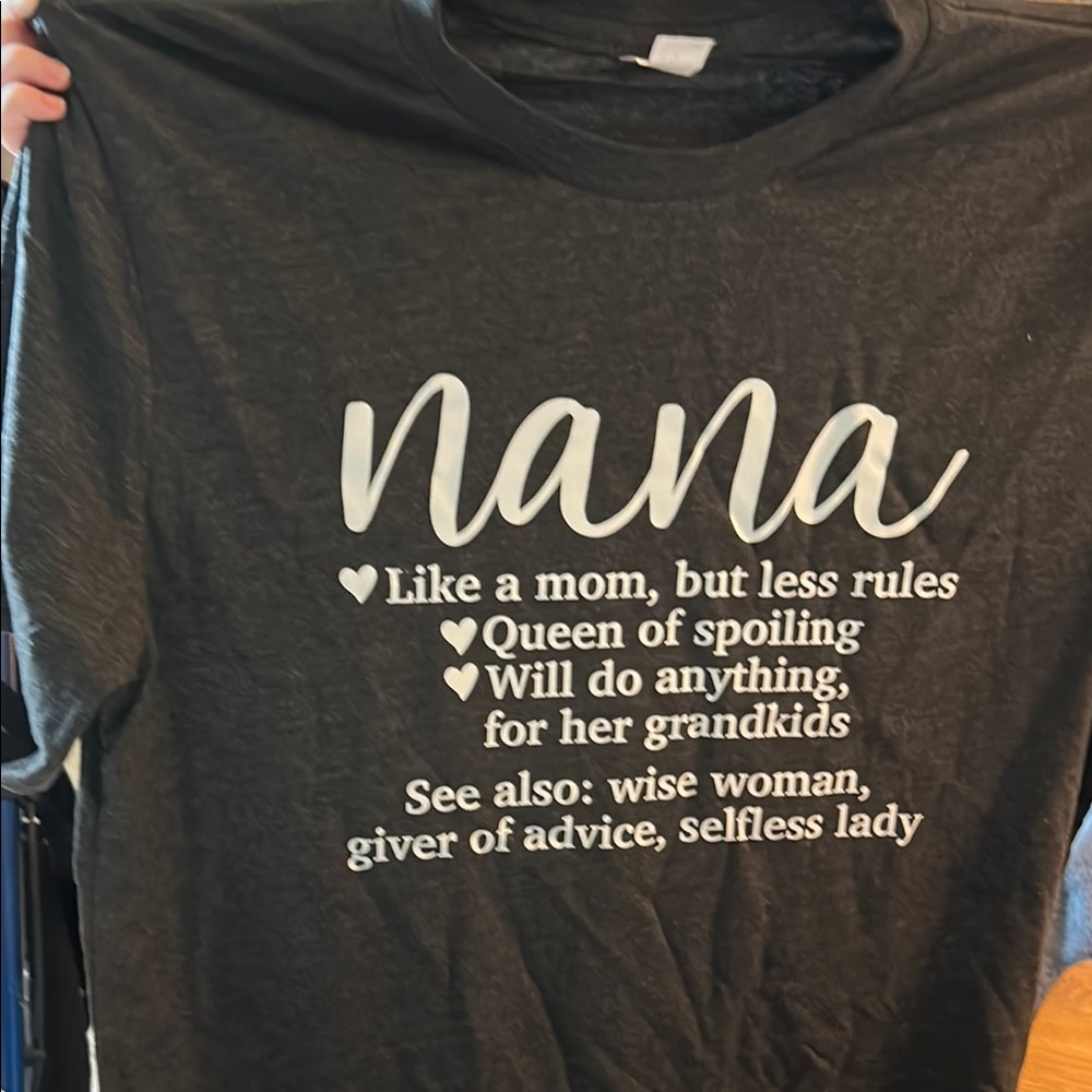 Black Graphic "Nana" T- shirt. 52% cotton, 48% polyester.